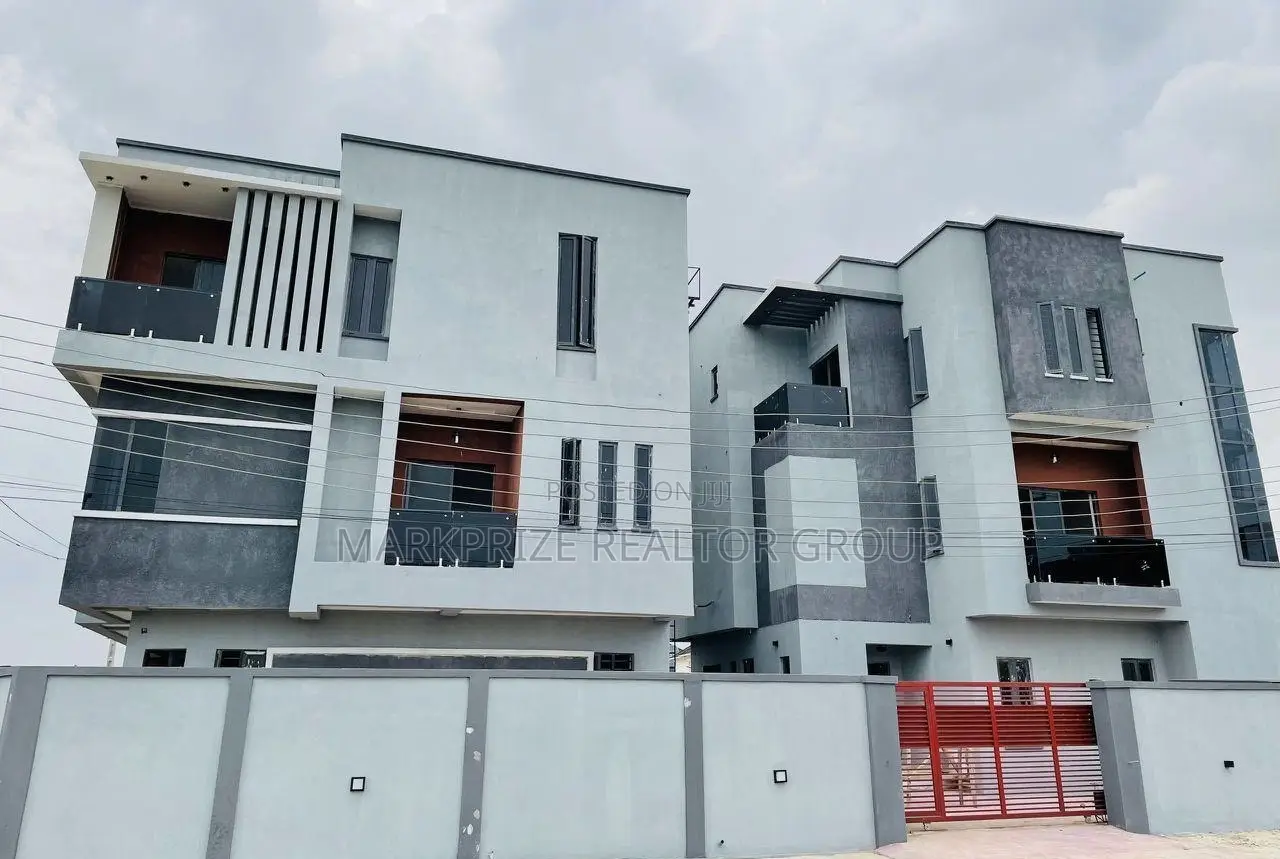 5bdrm Duplex in Ogudu Gra 2 Lagos for sale in Ogudu GRA
