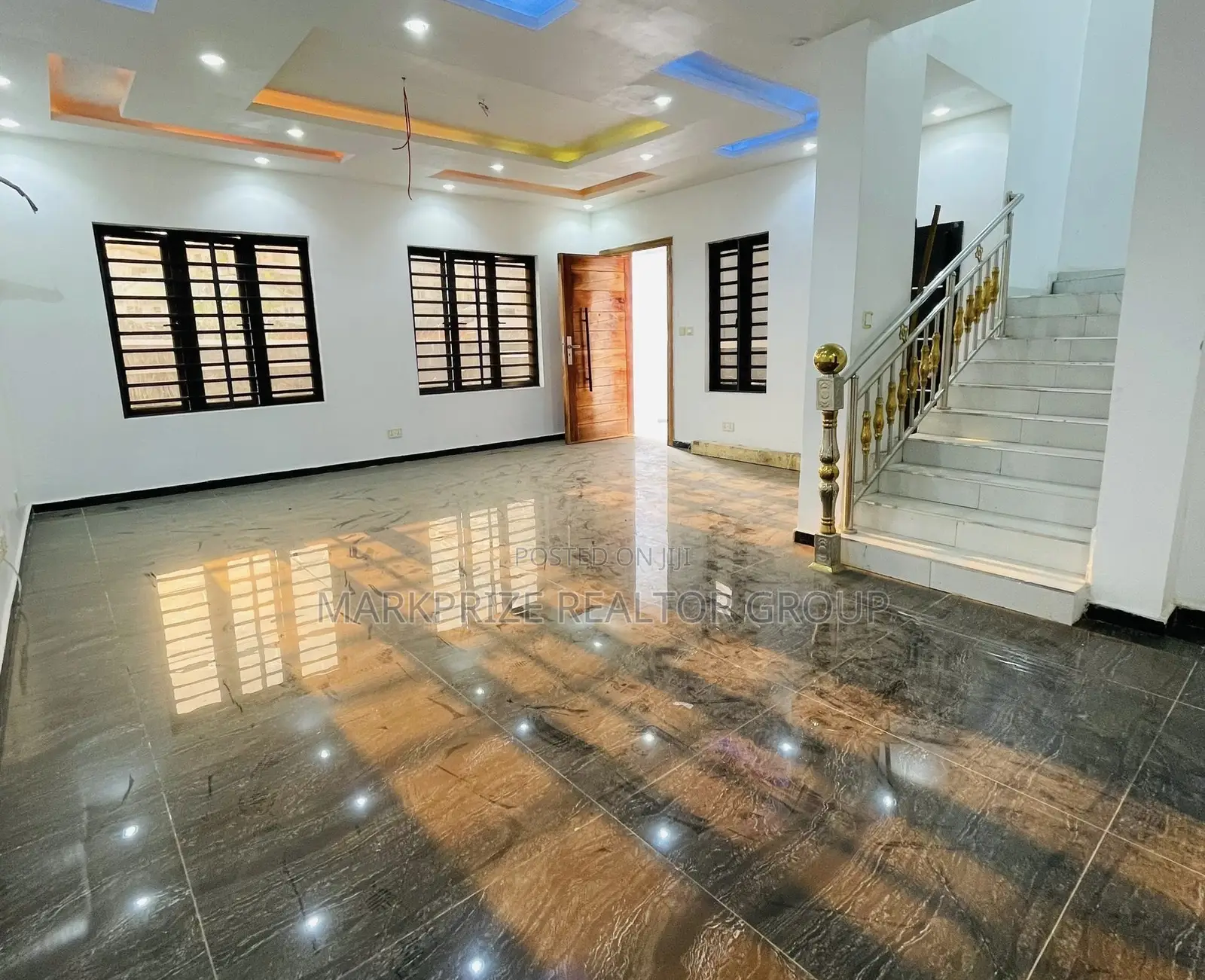 4bdrm Duplex in Magodo Phase 2 Lagos for sale in Magodo