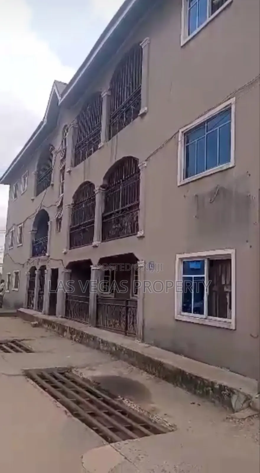 3bdrm Block of Flats in Owerri for sale in Owerri