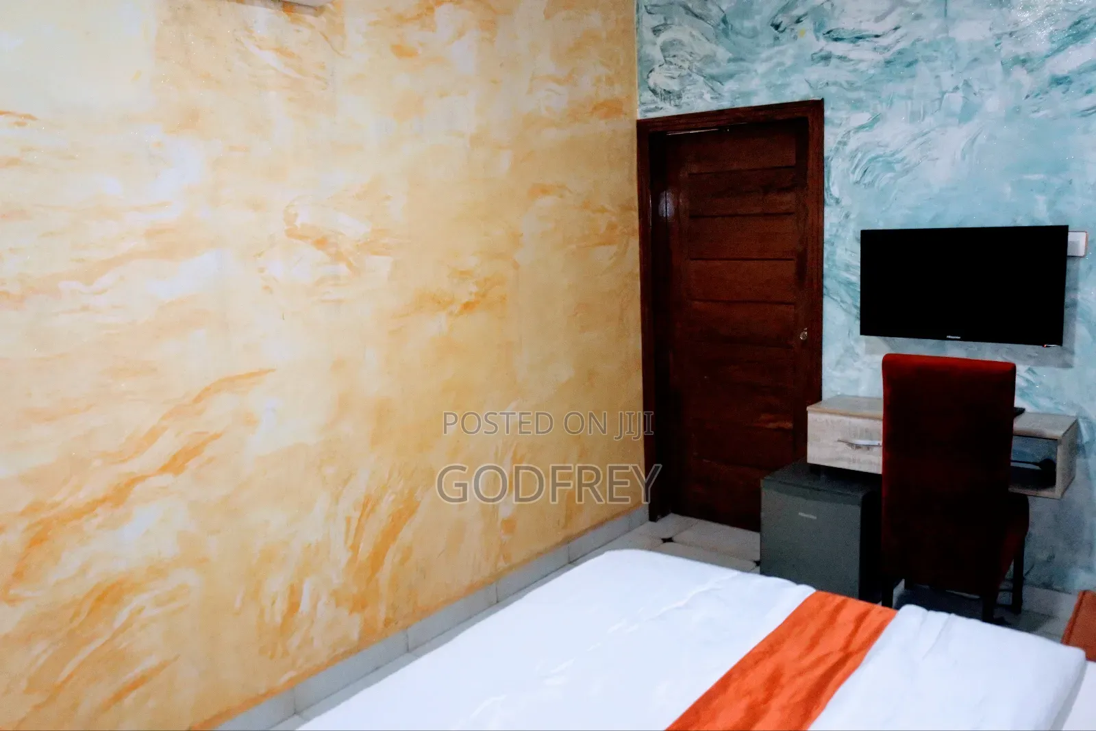 Single Room Hotel in Abijo