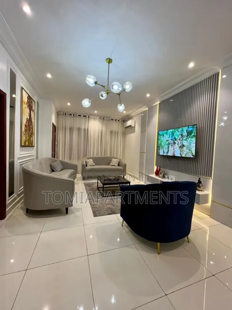 2 Bedroom Shortlet Apartment in Lekki Phase 1 in Lekki