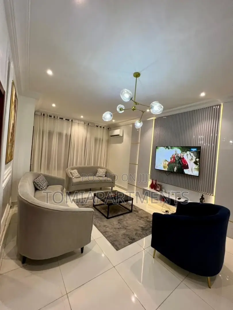 2 Bedroom Shortlet Apartment in Lekki Phase 1 in Lekki