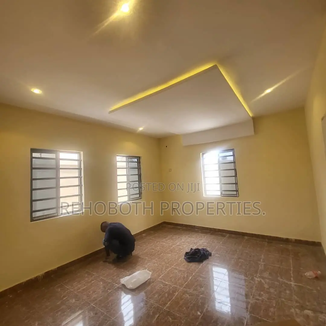 3bdrm Bungalow in Olateju Akuru Estate, Ibadan for sale in Ibadan