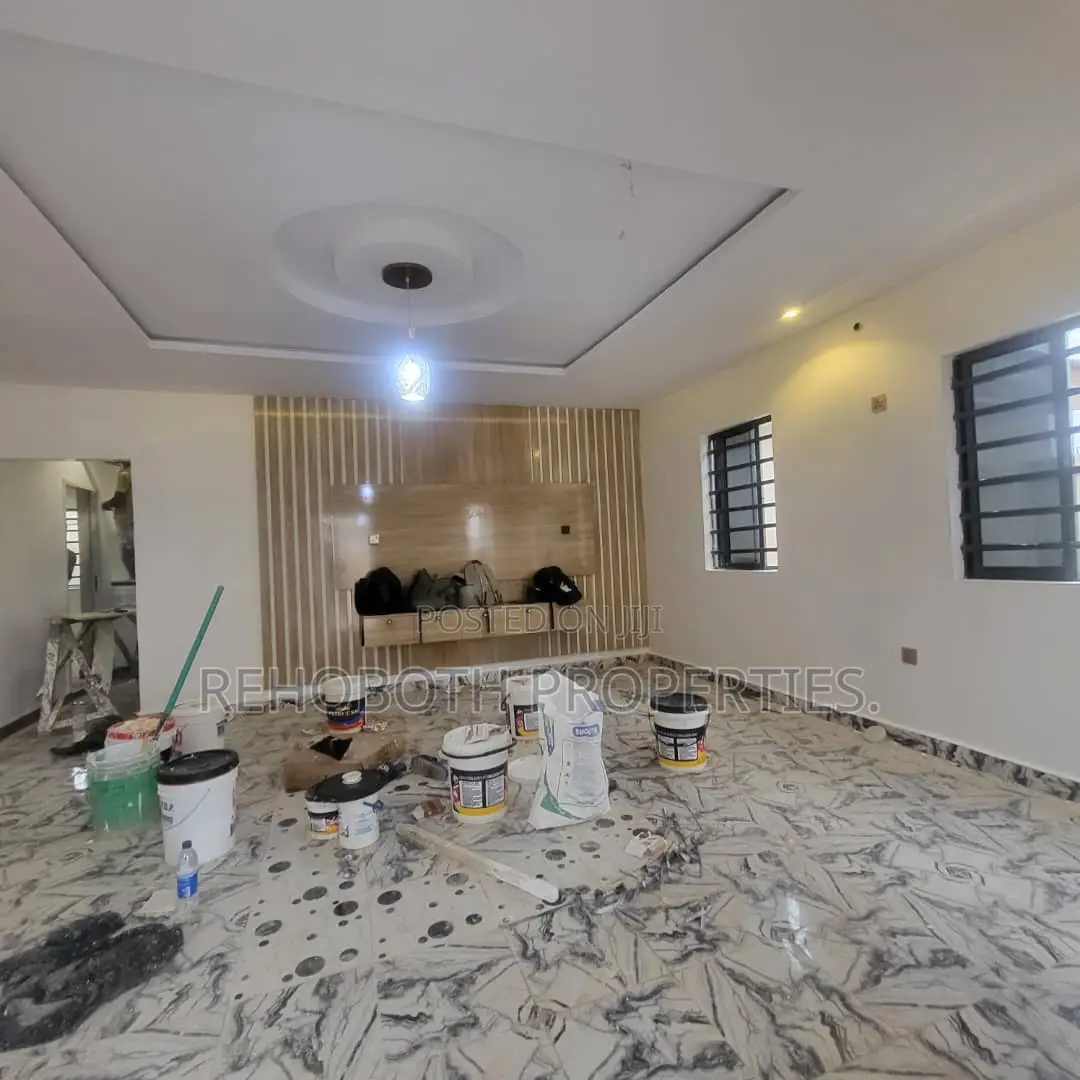 3bdrm Bungalow in Olateju Akuru Estate, Ibadan for sale in Ibadan