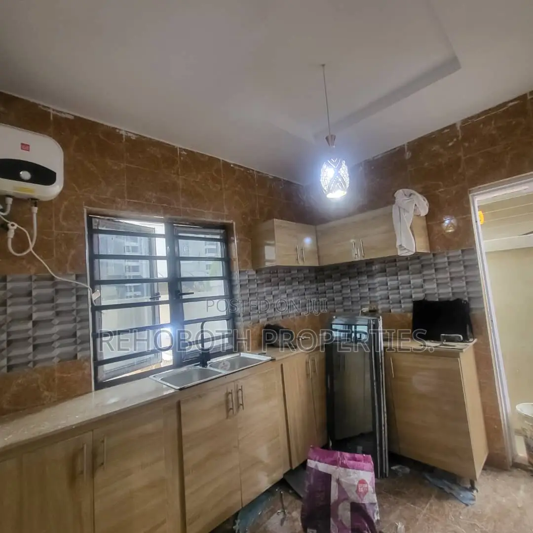 3bdrm Bungalow in Olateju Akuru Estate, Ibadan for sale in Ibadan