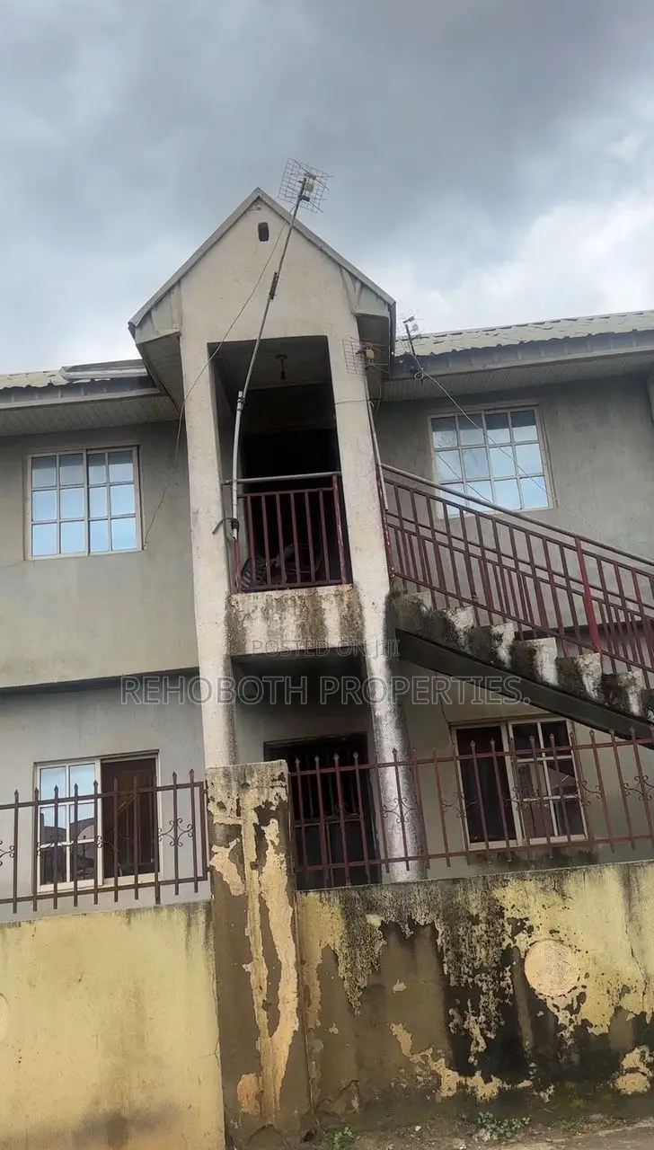 20bdrm Block of Flats in Agbowo, Ibadan for sale in Ibadan