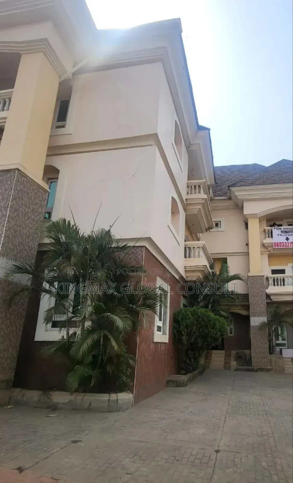 20bdrm Block of Flats in Karmo for sale in Karmo