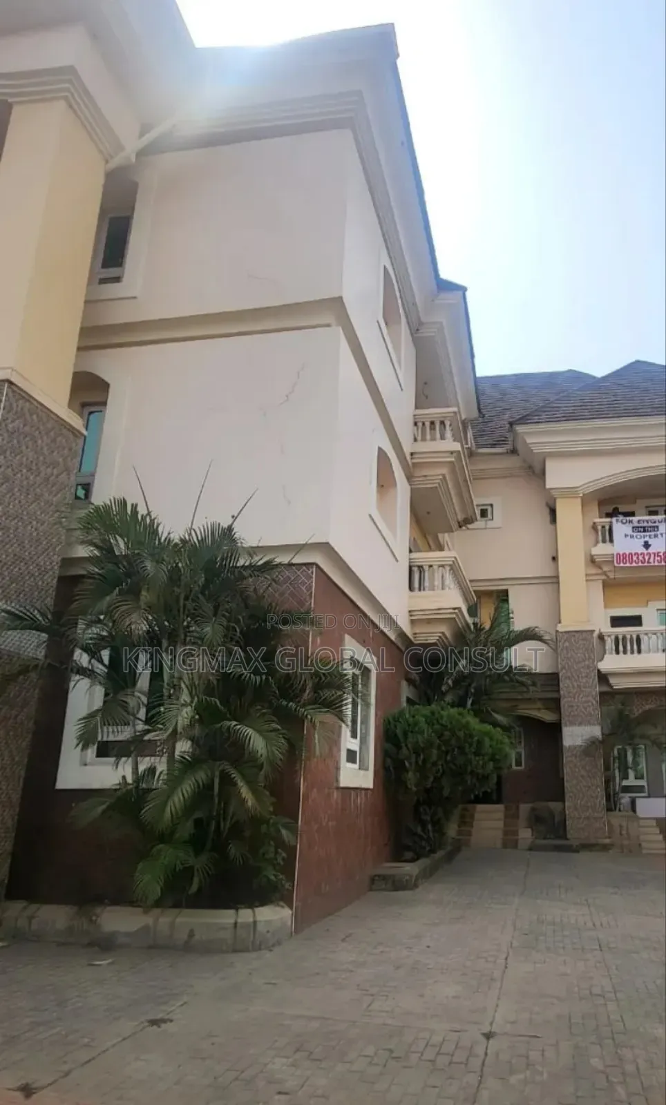 20bdrm Block of Flats in Karmo for sale in Karmo