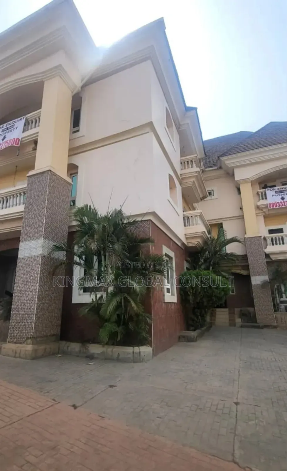 20bdrm Block of Flats in Karmo for sale in Karmo