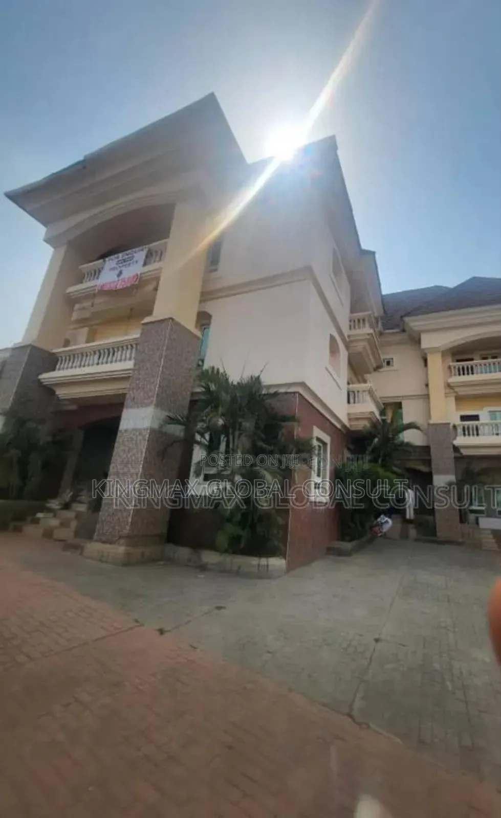20bdrm Block of Flats in Karmo for sale in Karmo