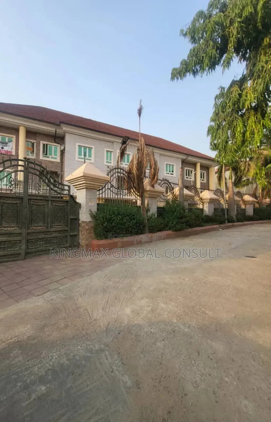 20bdrm Apartment in Karmo for sale in Karmo
