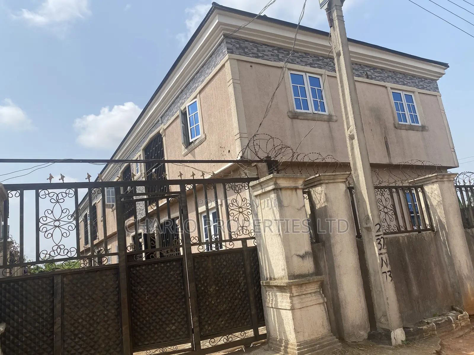 8bdrm Block of Flats in Benin City for sale in Benin City
