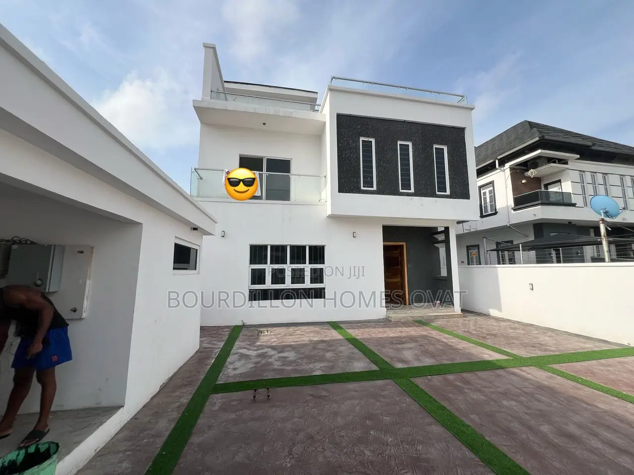 4bdrm Duplex in Chevron for sale in Chevron