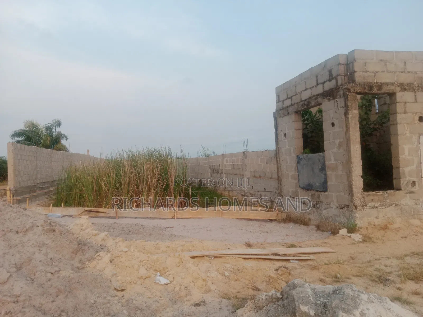 Distress Sale of 6 Plots of Corner Piece Land at Sangotego in Sangotedo
