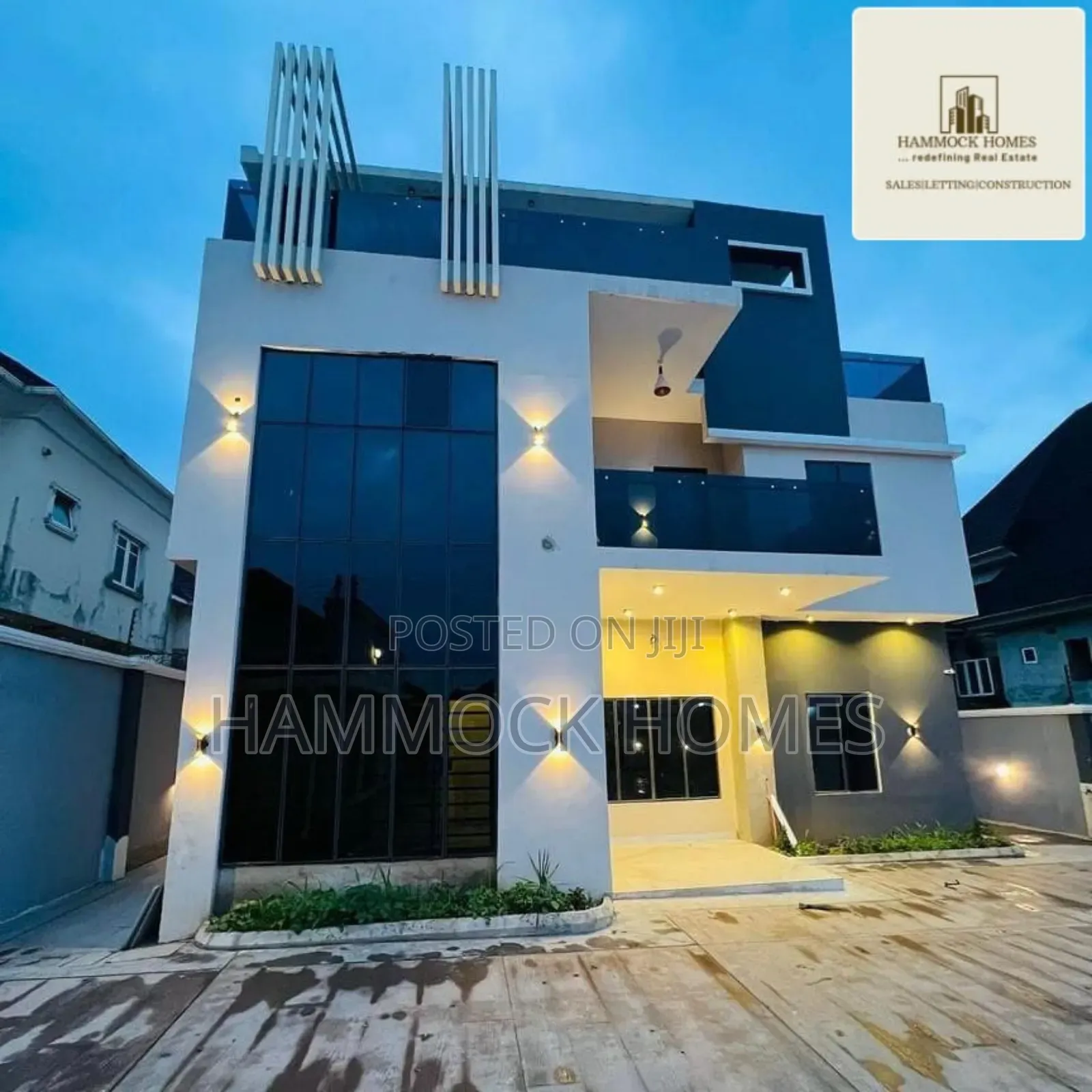 6bdrm Penthouse in Kolapo Ishola Gra, Akobo for sale in Akobo