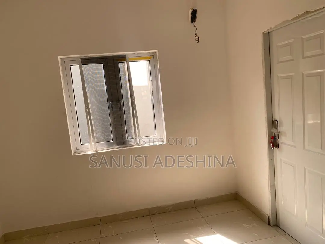 3bdrm Block of Flats in Jahi Gilmore,Fct for sale in Jahi