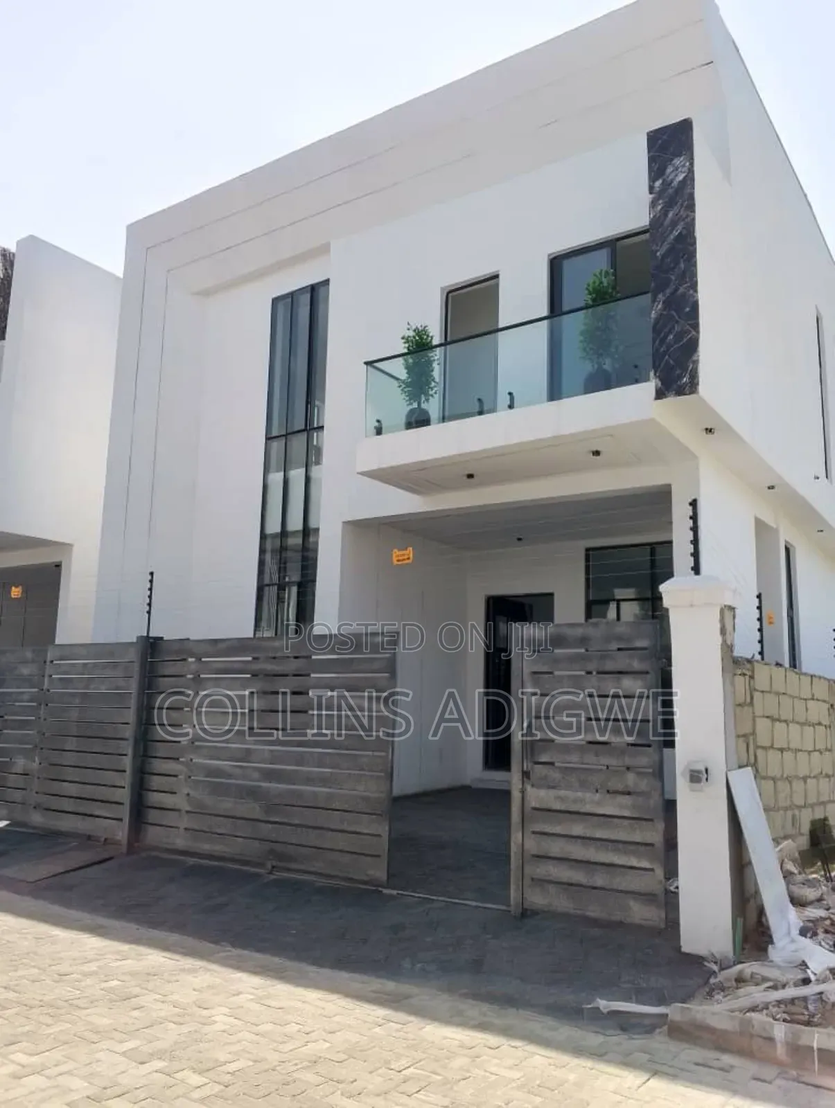 4bdrm Duplex in Royal Pine Estate for sale in Chevron