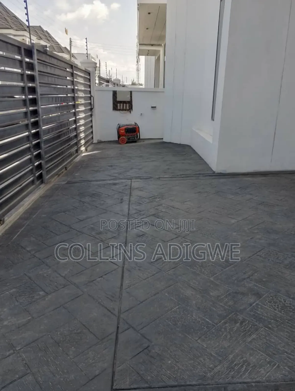 4bdrm Duplex in Royal Pine Estate for sale in Chevron