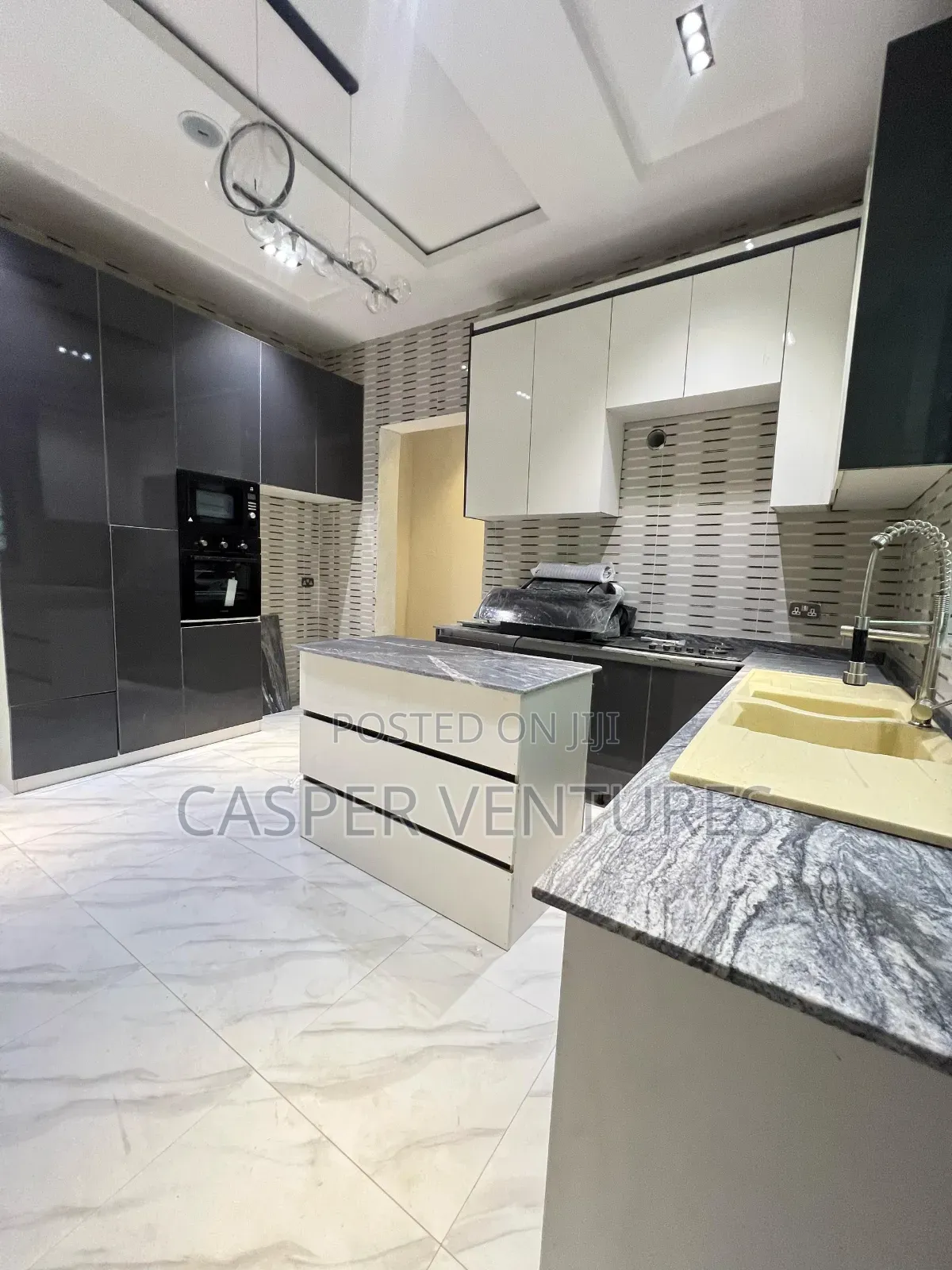 5bdrm Duplex in Avex, Sangotedo for sale in Sangotedo