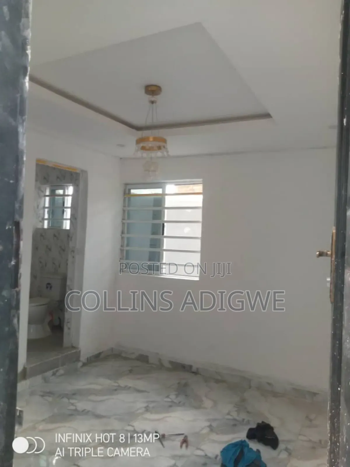 5bdrm Duplex in Orchid Road, Chevron for sale in Chevron