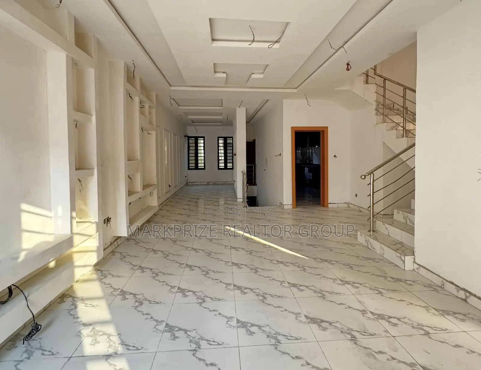 5bdrm Duplex in Adeniyi Jones Ikeja for sale in Adeniyi Jones