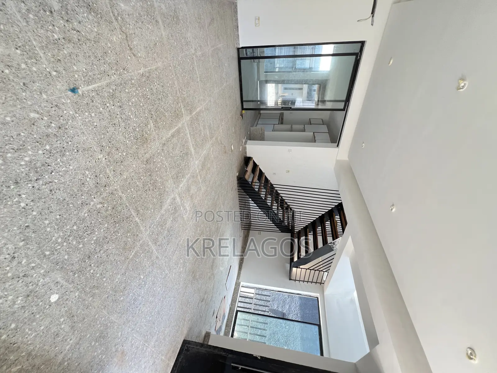 4bdrm Apartment in Ikate for sale in Ikate