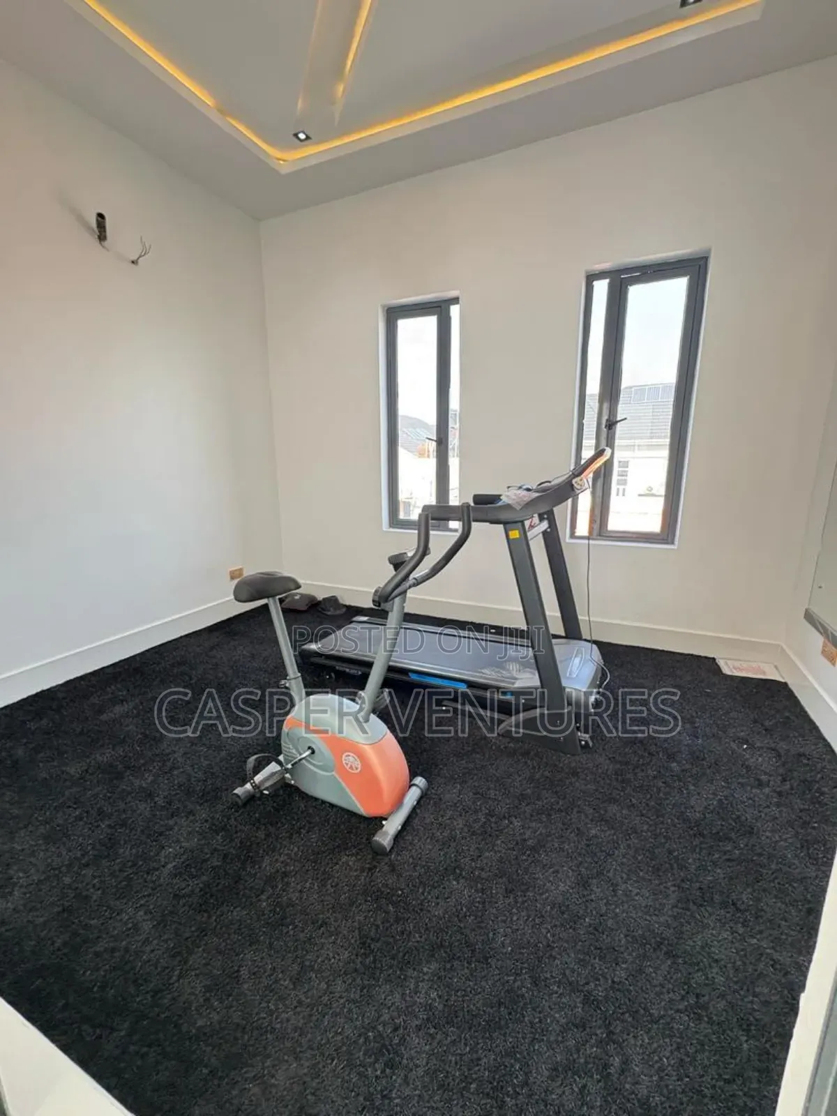 5bdrm Duplex in Terra, Sangotedo for sale in Sangotedo