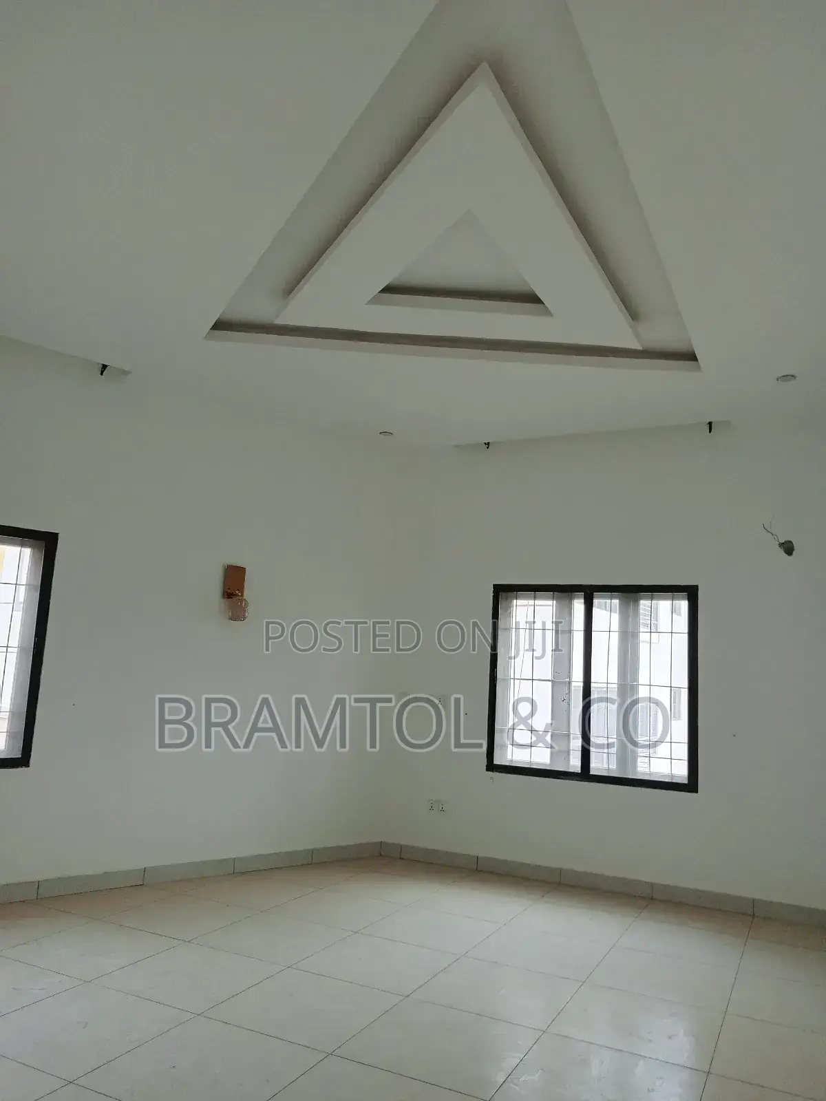 4bdrm Townhouse / Terrace in Wuye for rent in Wuye