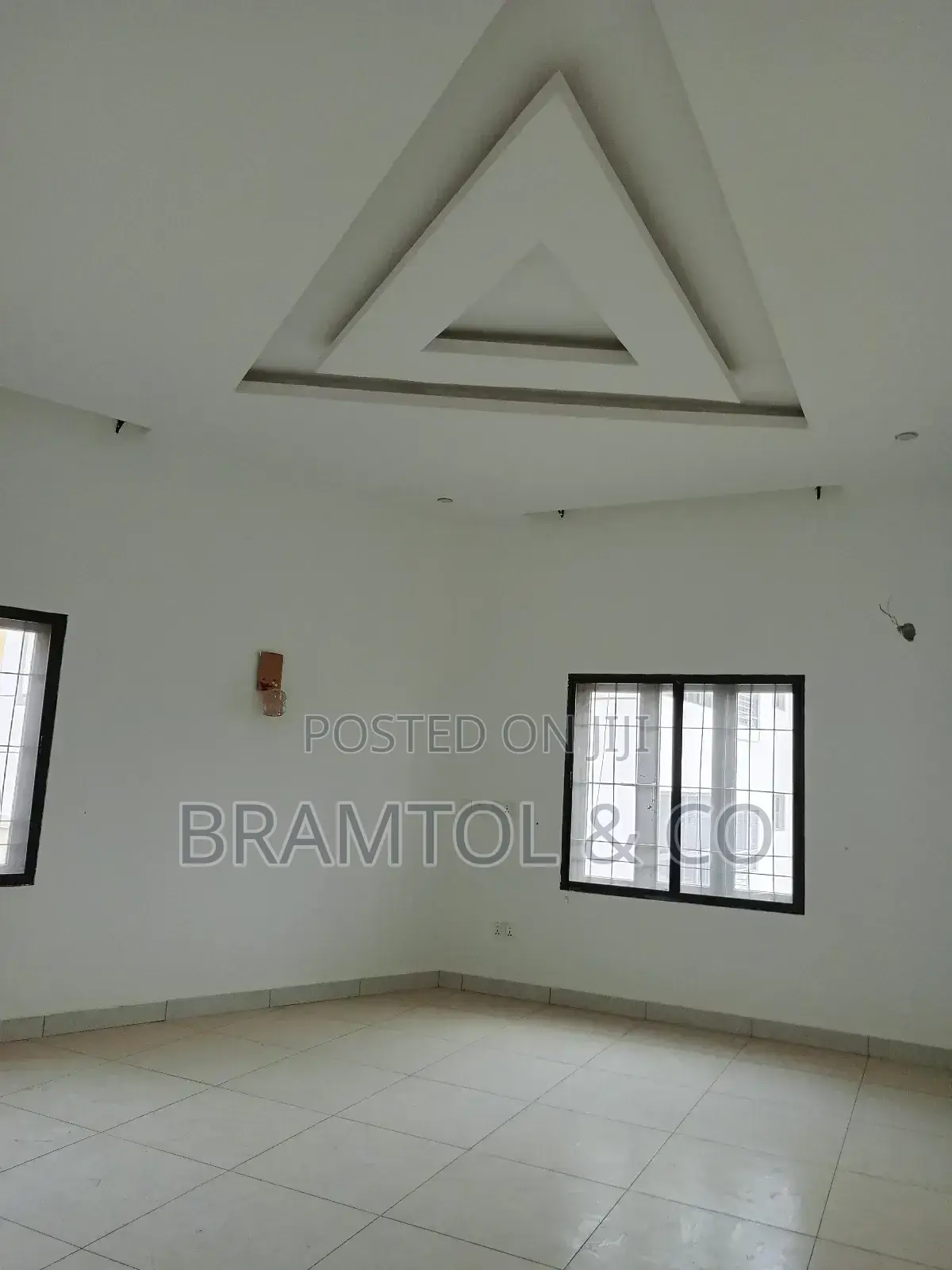 4bdrm Townhouse / Terrace in Wuye for rent in Wuye