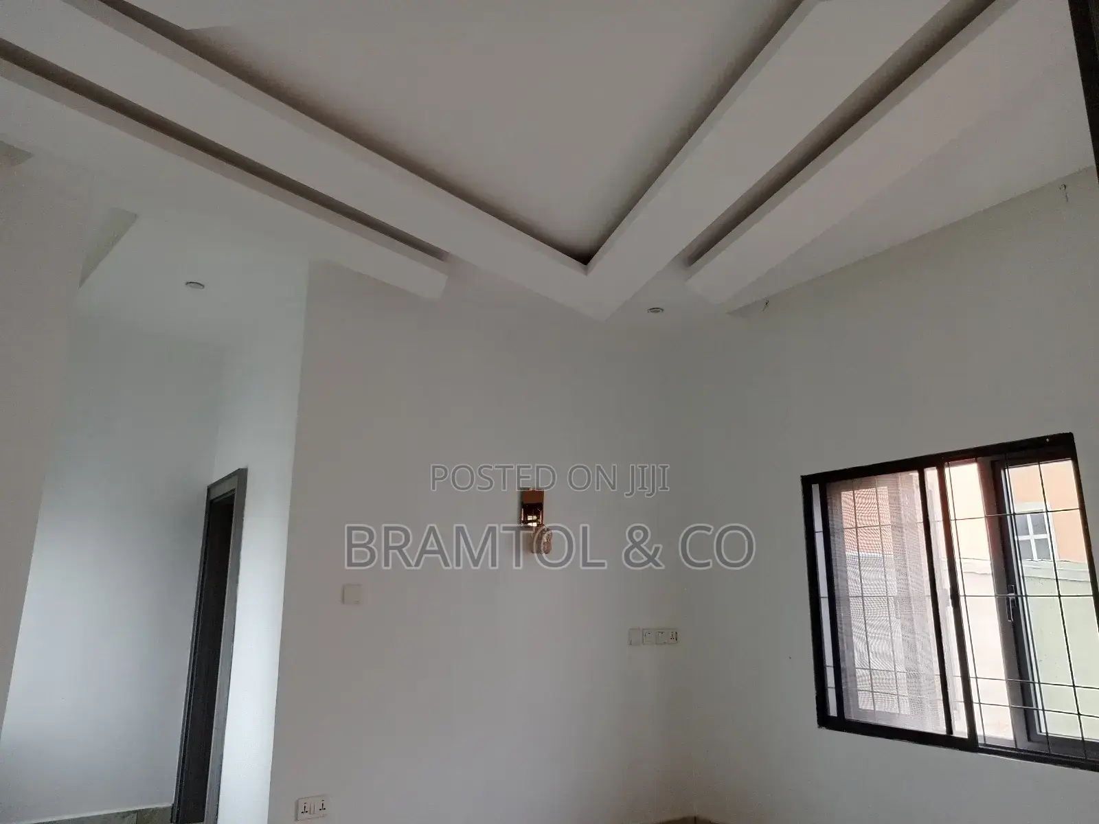 4bdrm Townhouse / Terrace in Wuye for rent in Wuye