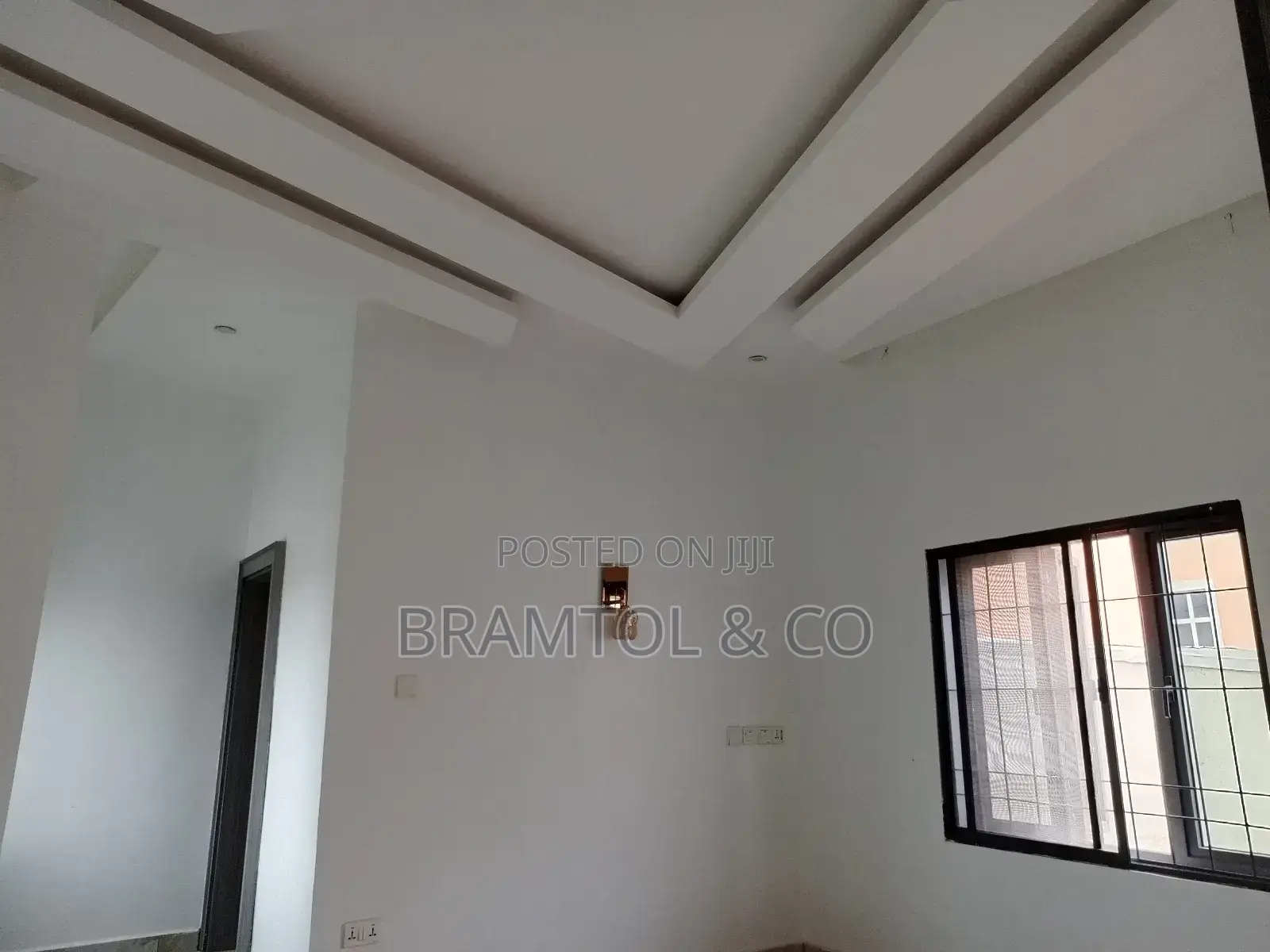 4bdrm Townhouse / Terrace in Wuye for rent in Wuye