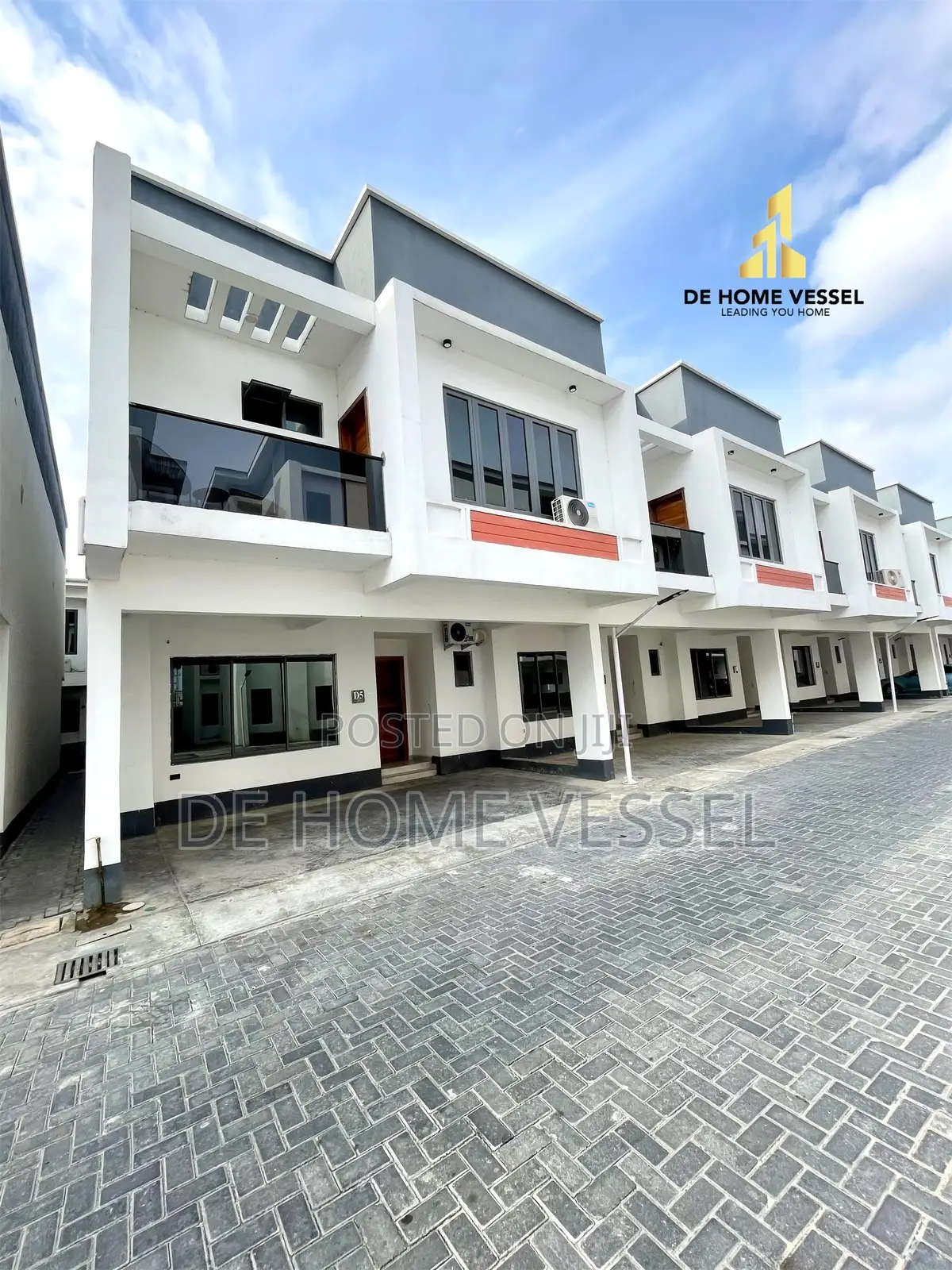 4bdrm Townhouse/Terrace in Osapa london for sale in Osapa london