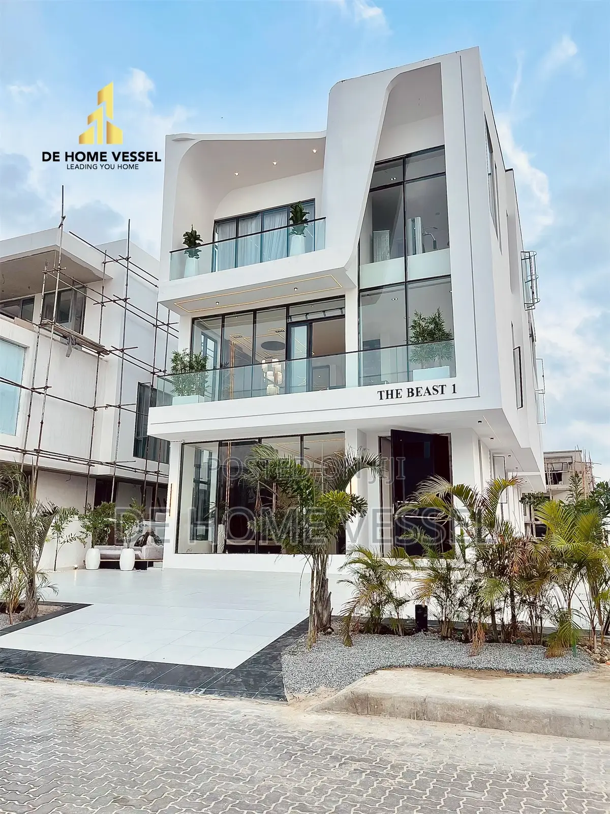 5bdrm Duplex in Ikate for sale in Ikate
