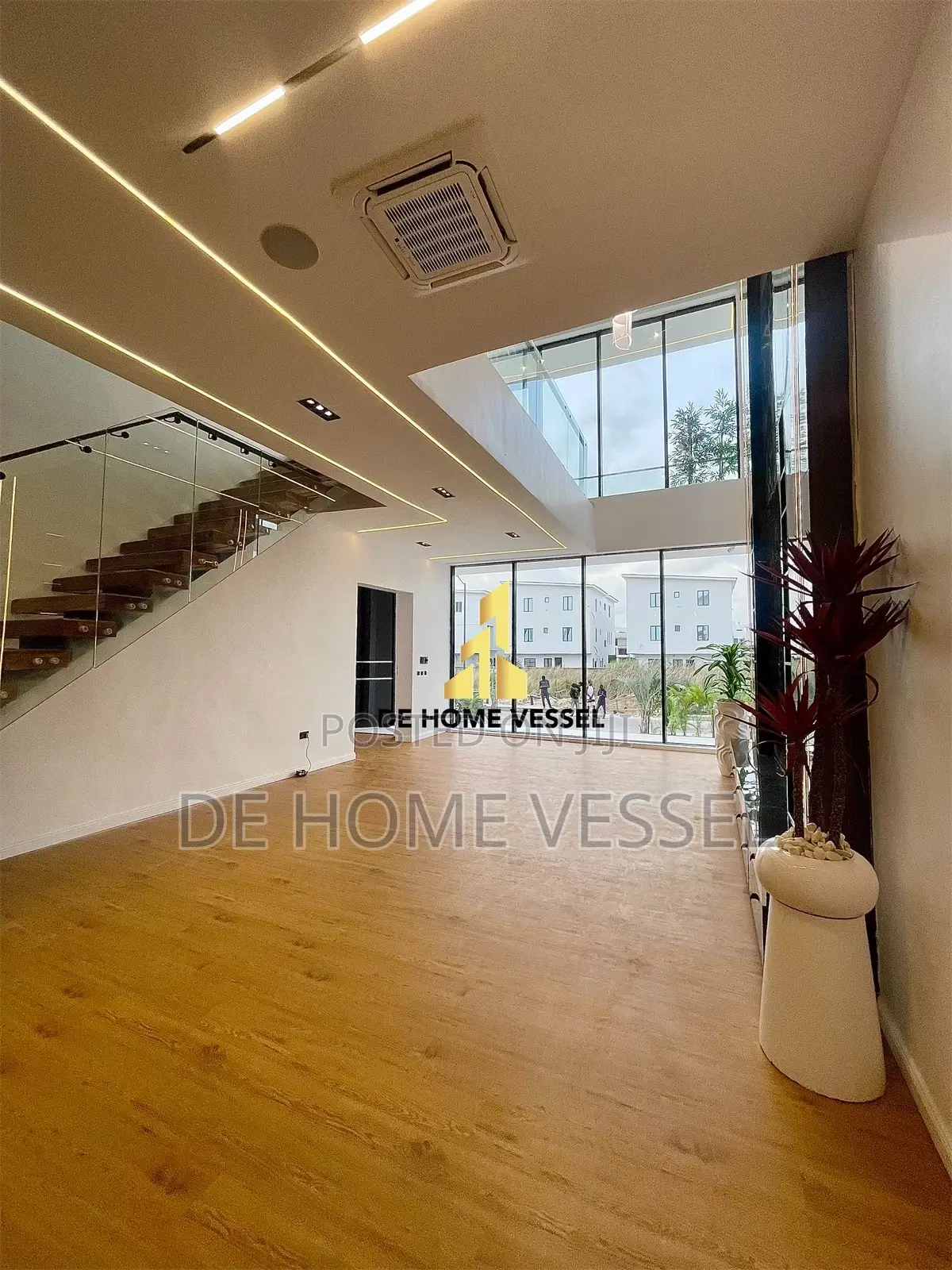 5bdrm Duplex in Ikate for sale in Ikate