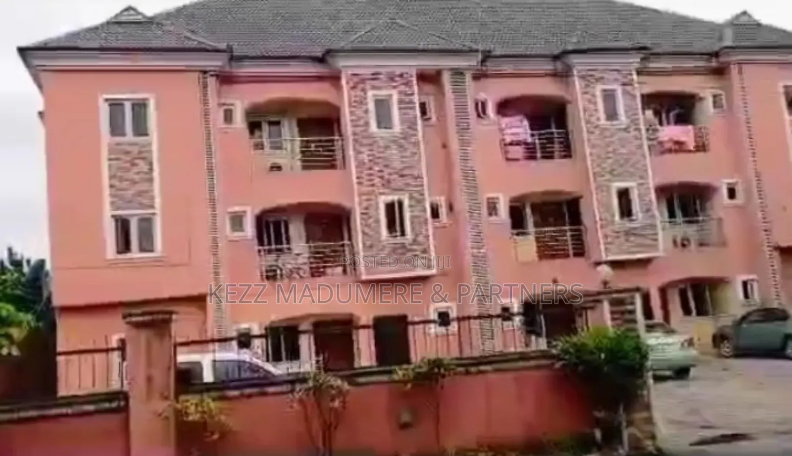9bdrm Block of Flats in Inside A Gated for sale in Port-Harcourt