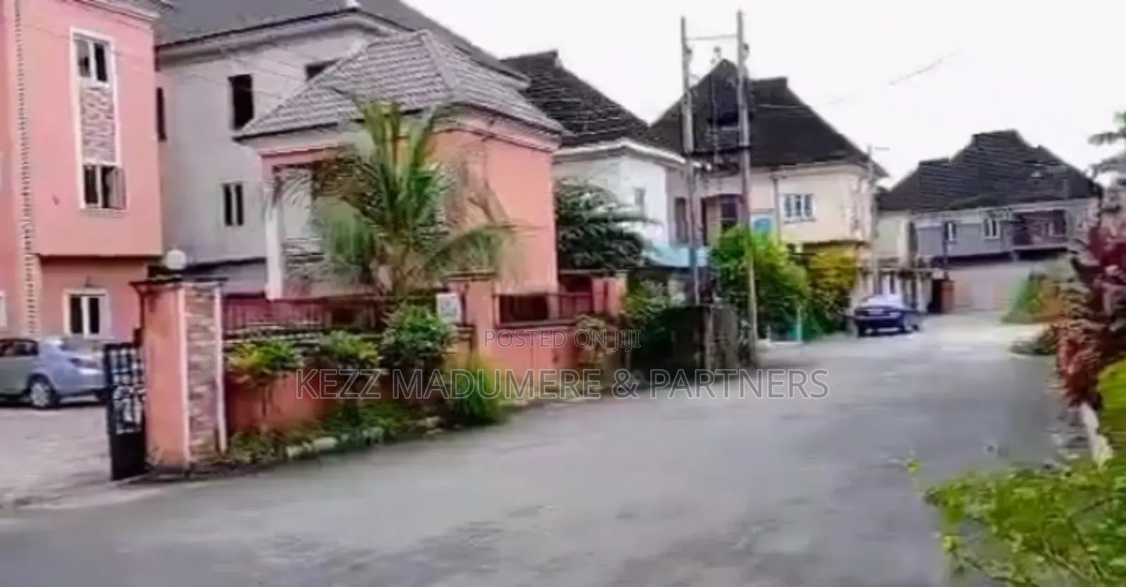 9bdrm Block of Flats in Inside A Gated for sale in Port-Harcourt