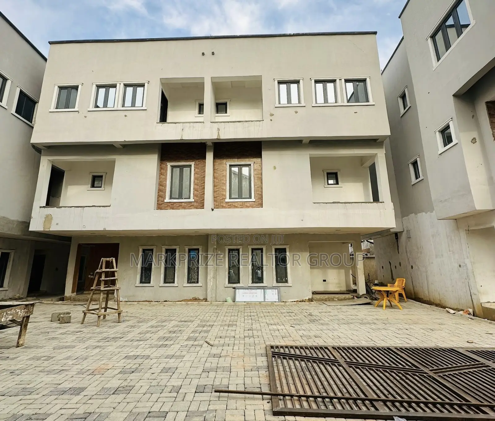 4bdrm Duplex in Gbagada Lagos for sale in Gbagada