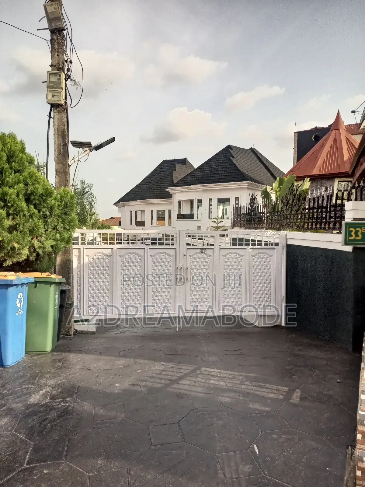 5bdrm Duplex in Omole Phase 1 for sale in Omole Phase 1