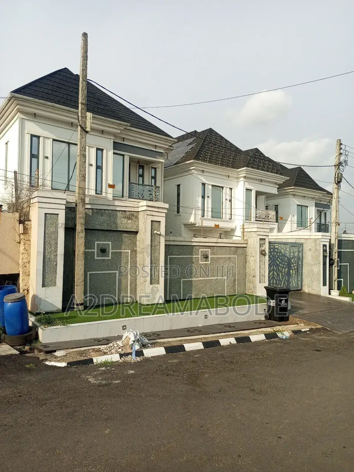 5bdrm Duplex in Omole Phase 1 for sale in Omole Phase 1