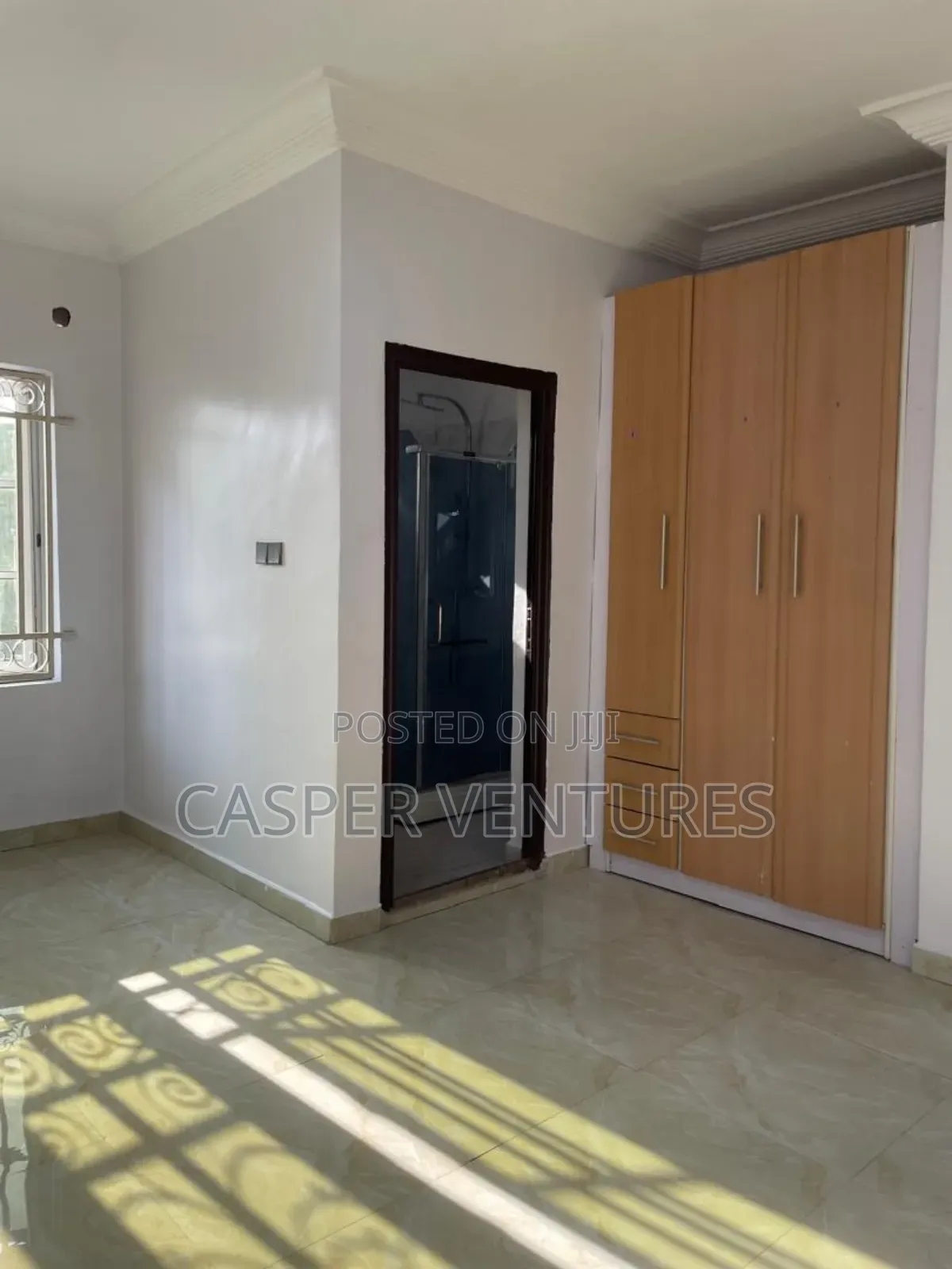1bdrm Room & Parlour in Paradise 3, Chevron for rent in Chevron
