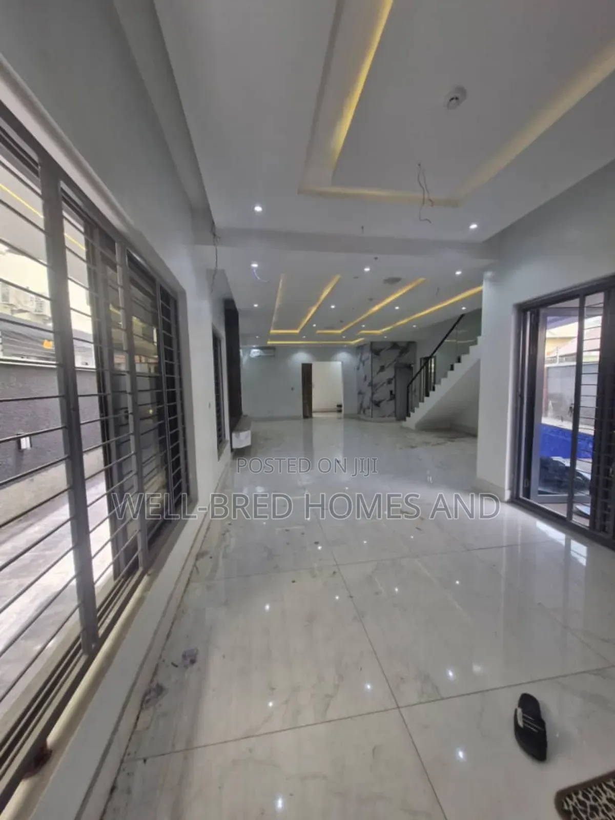 5bdrm Duplex in Lekki Phase 1 Lagos for sale in Lekki Phase 1