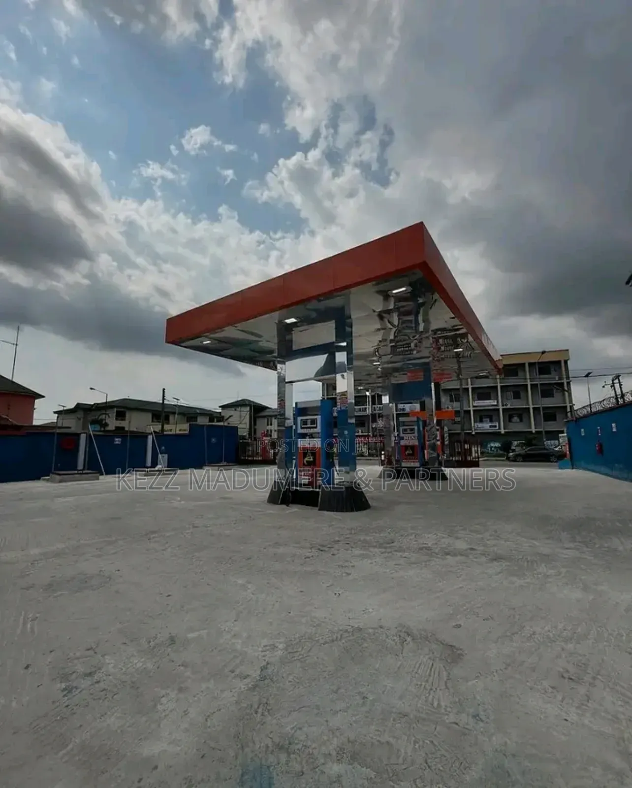 For Sale : Functional Filling Station in Port Harcourt in Port-Harcourt