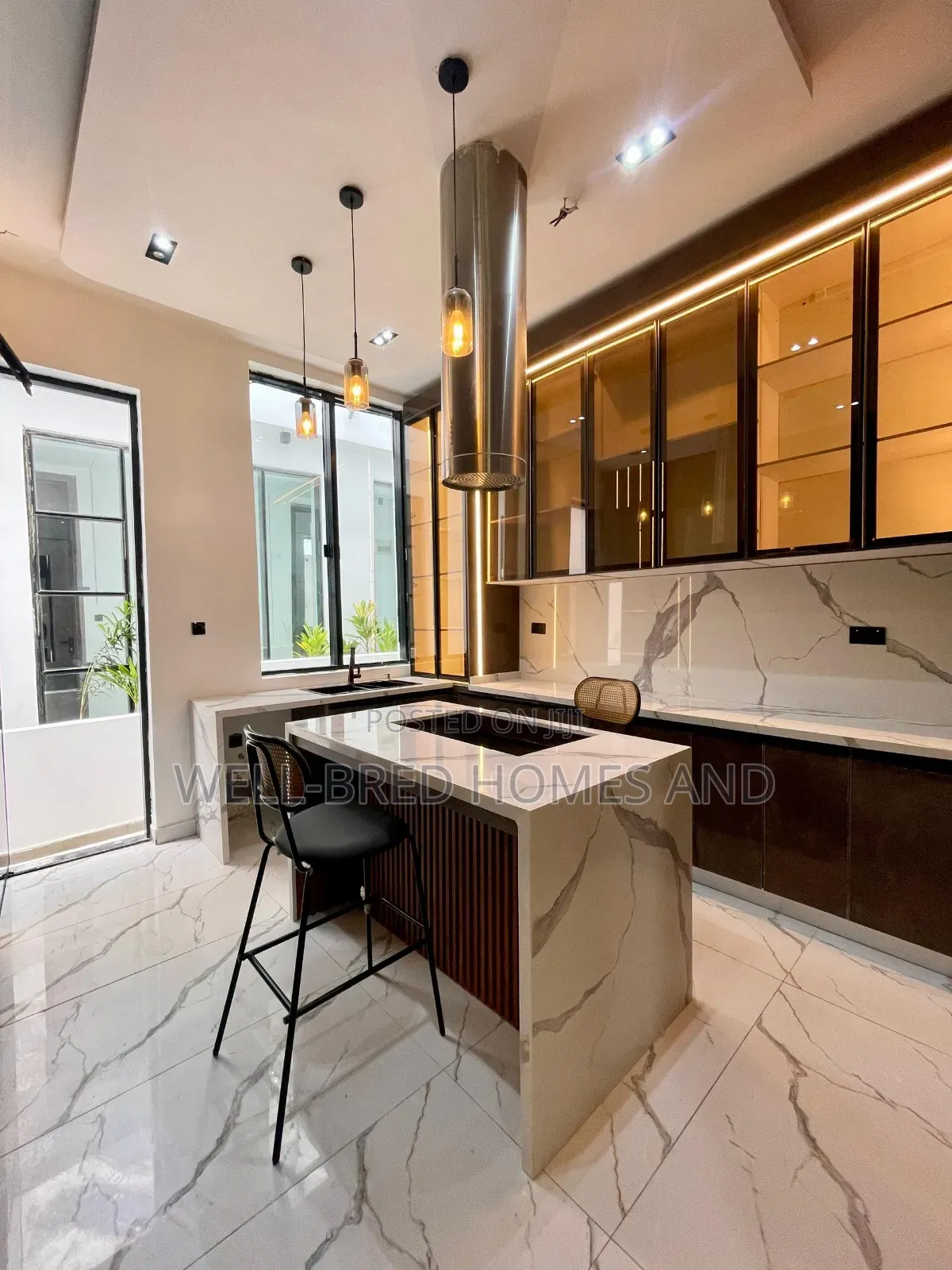 5bdrm Duplex in Chevron Lekki Lagos for sale in Chevron