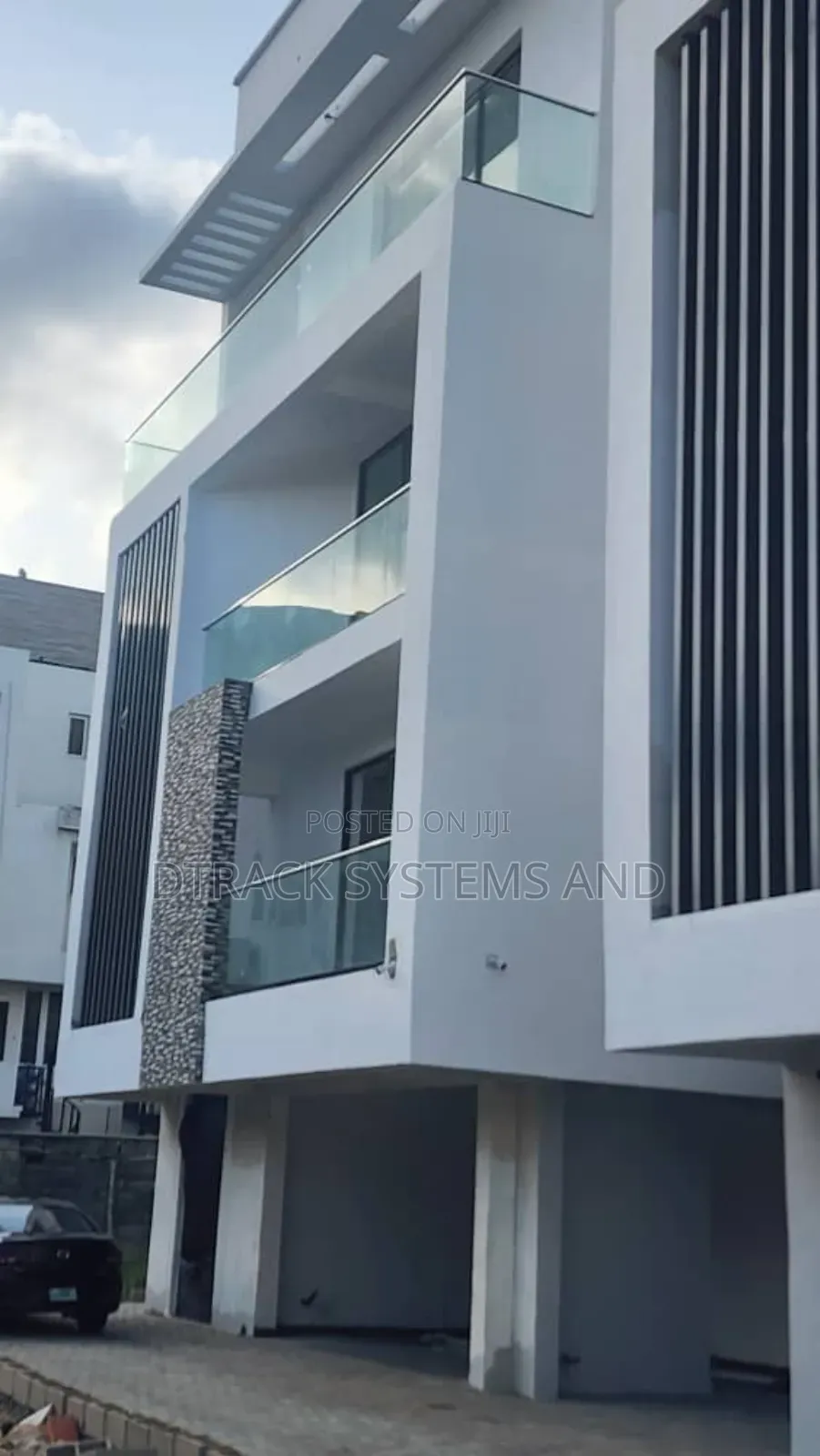 5 Bedroom Palatial Edifice in Banana Island