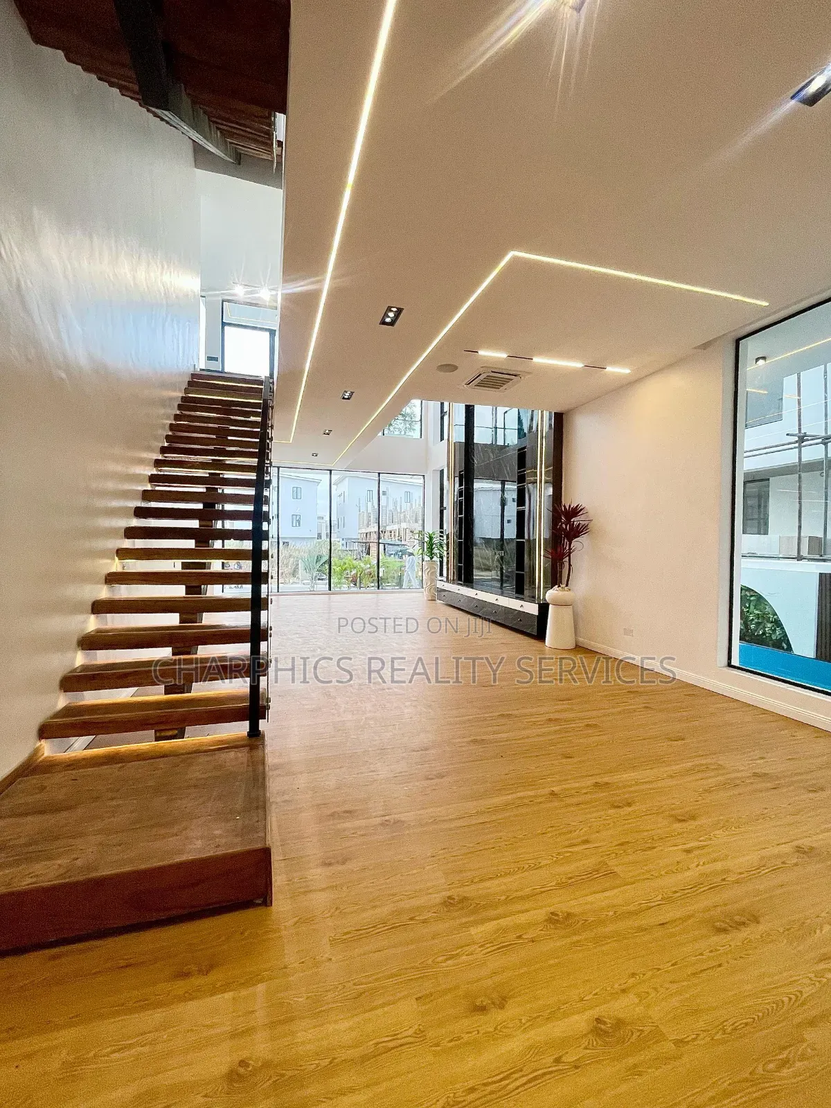 5bdrm Duplex in Ikate for sale in Ikate