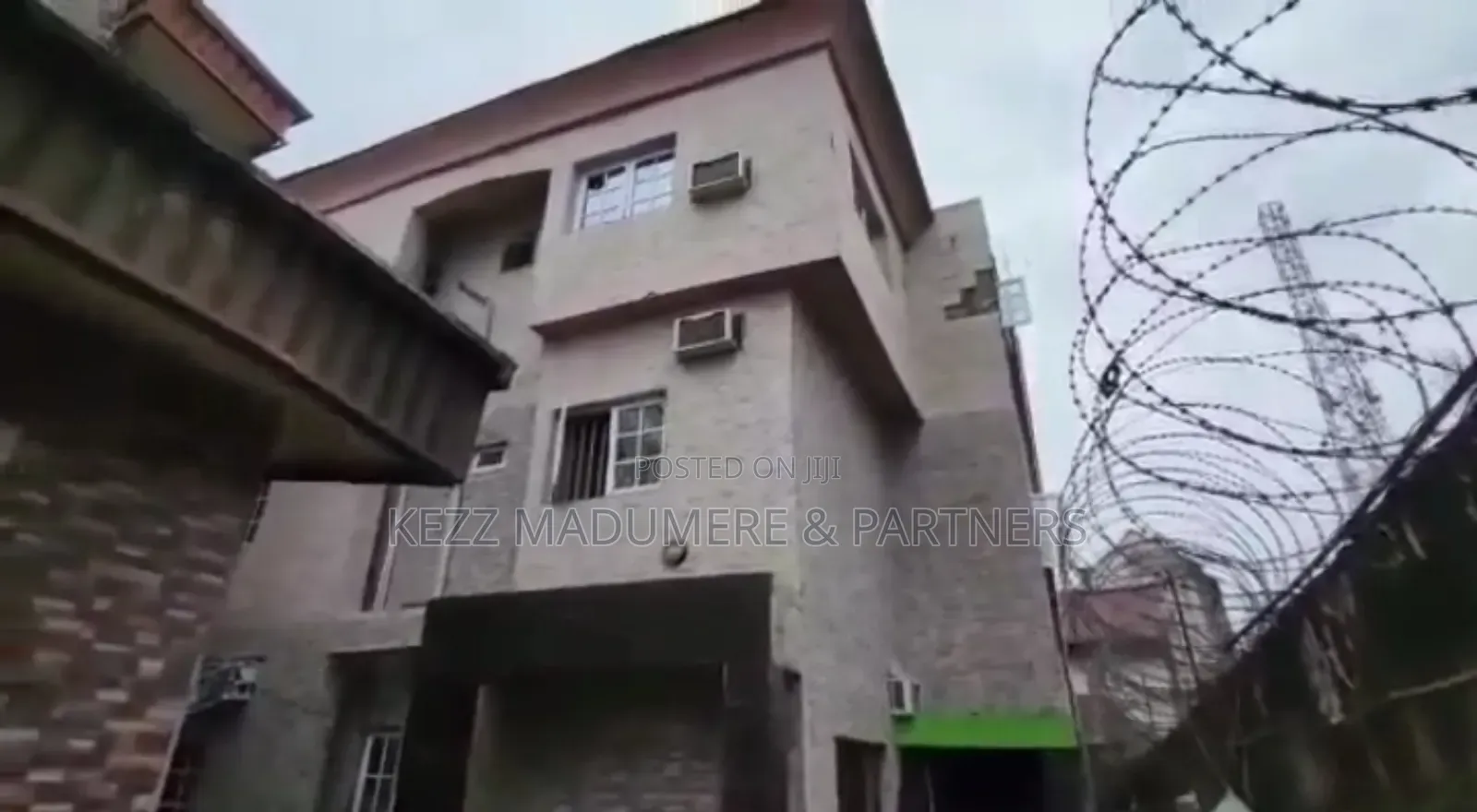 For Sale : 28 Rooms Hotel at Owerri , Imo State in Owerri
