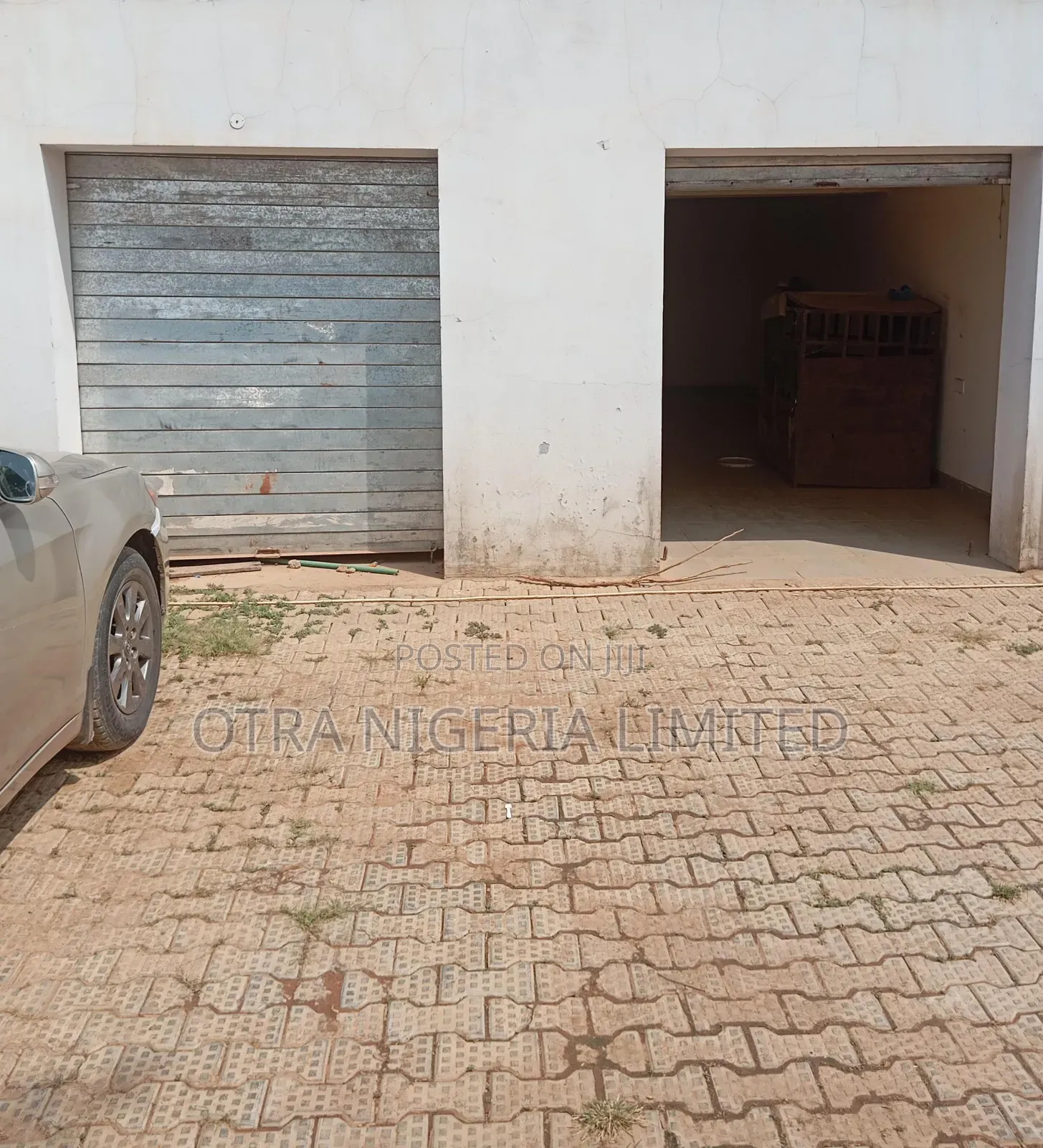 Large Storage Unit in Kaura