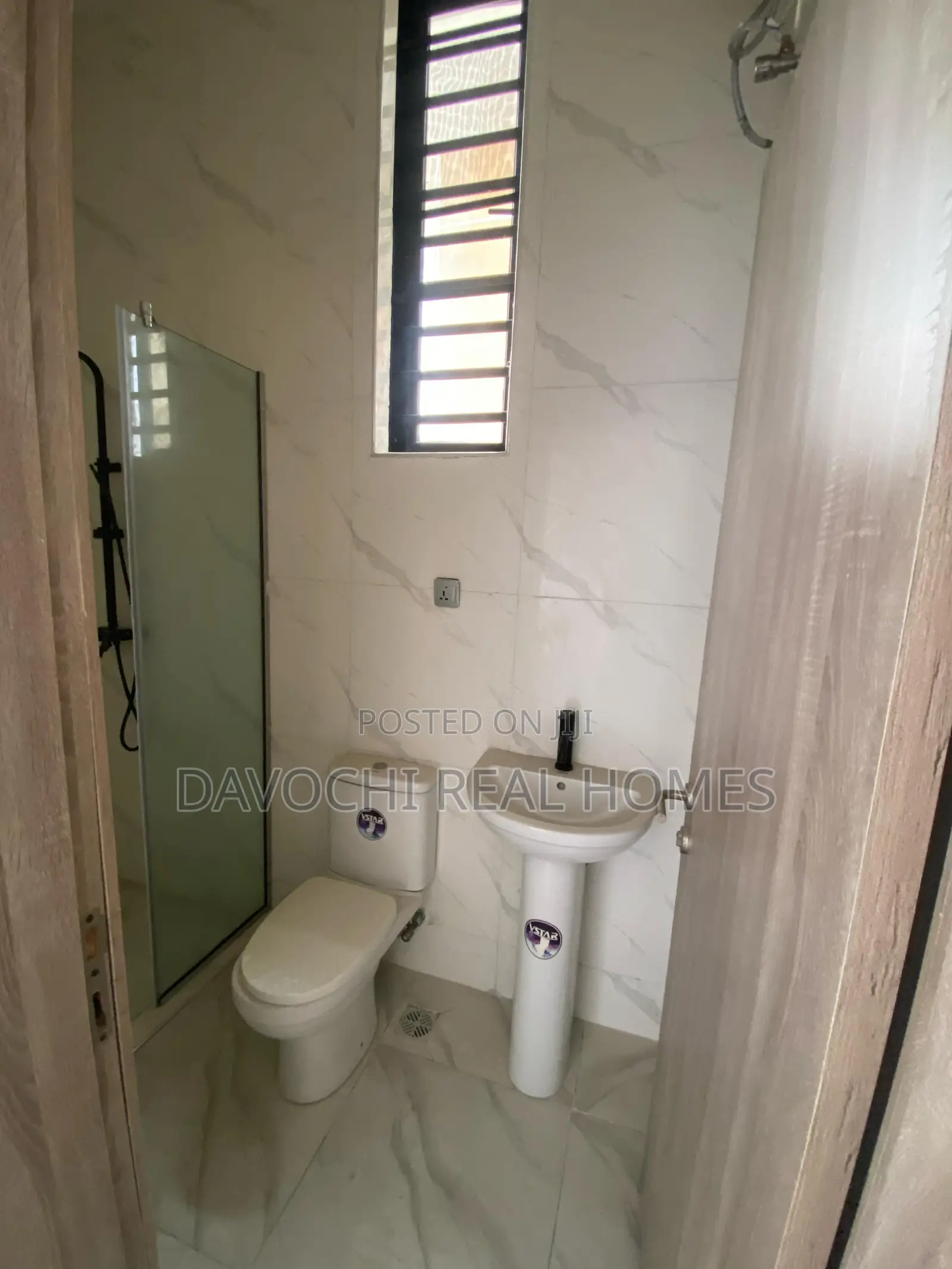 4bdrm Duplex in Harris Drive, Vgc., Ikota for sale in Ikota