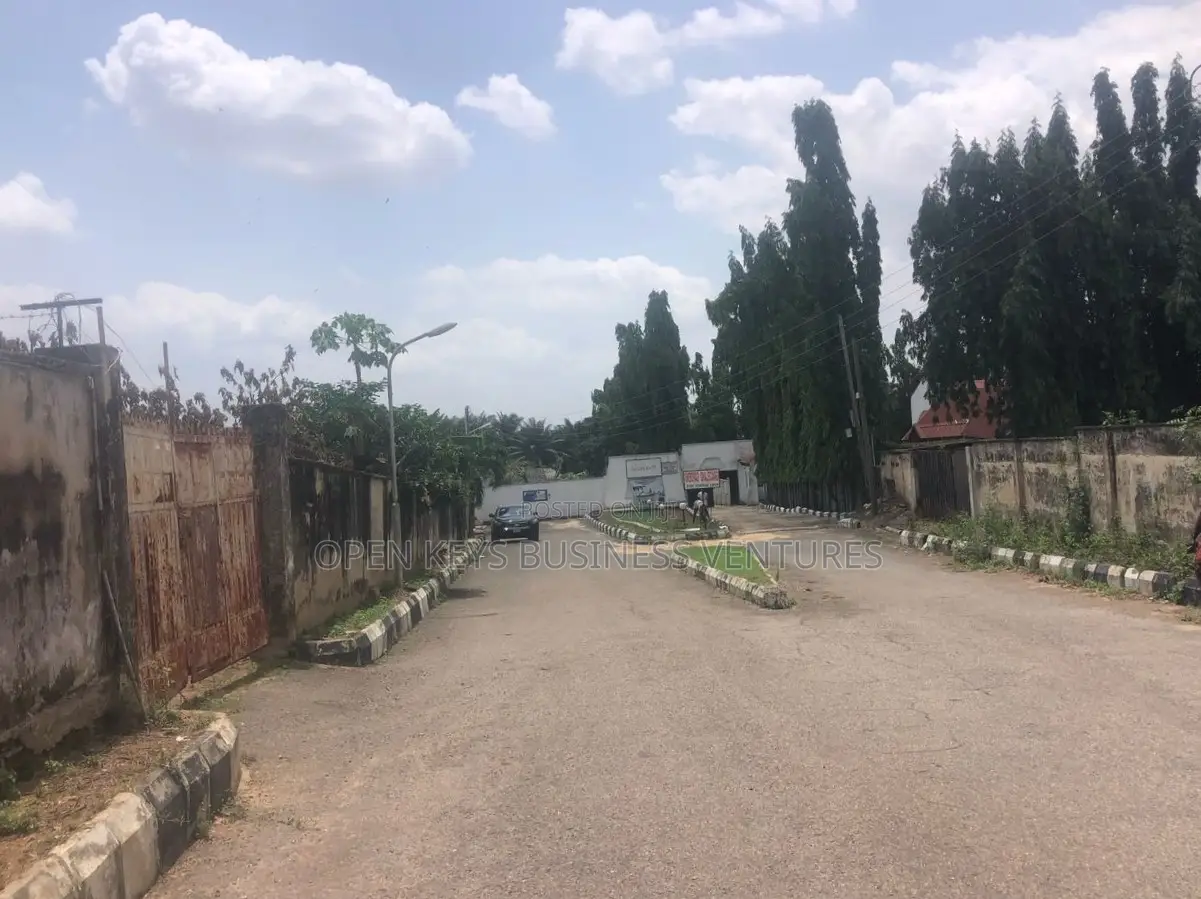 Landed Property of 1751sqm in Jericho