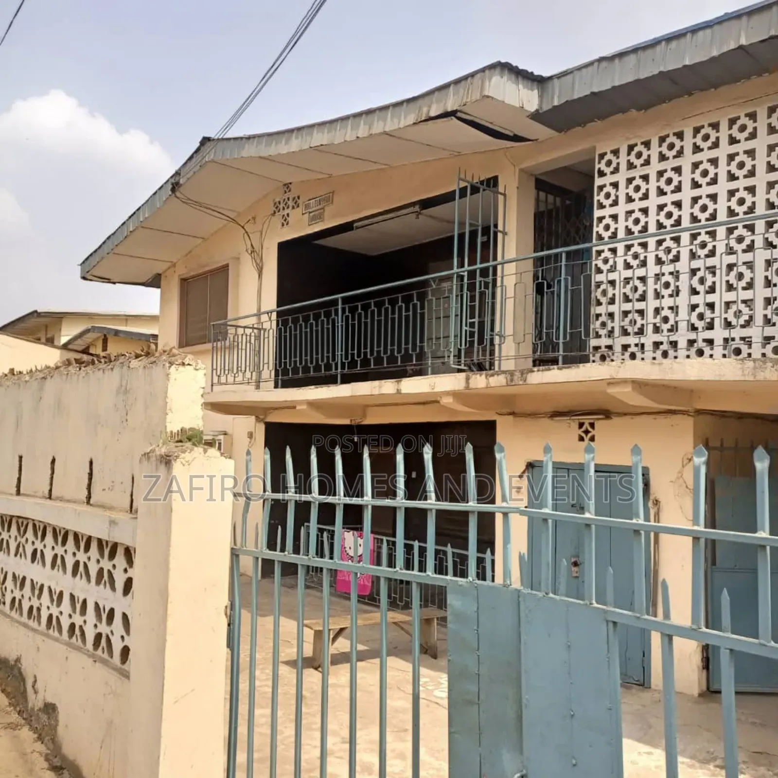 4bdrm Bungalow in Anfani Motel, Ibadan for sale in Ibadan